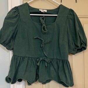 Boutique top green tie front